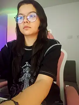 Snapshot of azumiichan chatting on September 27, 12:17 am azumiichan online show from September 27, 12:17 am