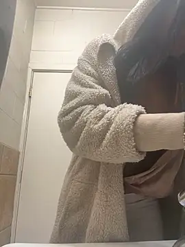 CamGirlLeanna online show from January 27, 4:11 pm