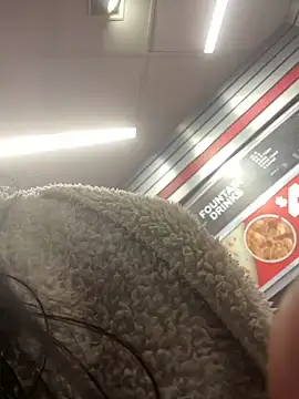 CamGirlLeanna online show from January 31, 6:57 pm