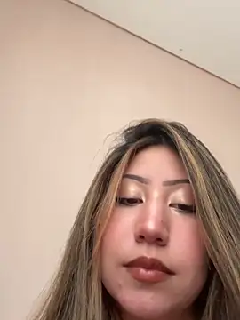 I am tori online show from April 5, 9:43 pm