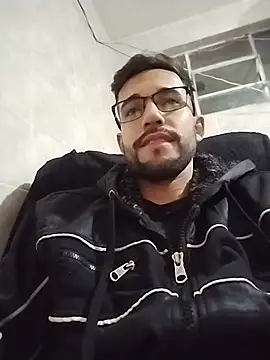 GarotaoGrandao22cm online show from June 12, 3:37 am