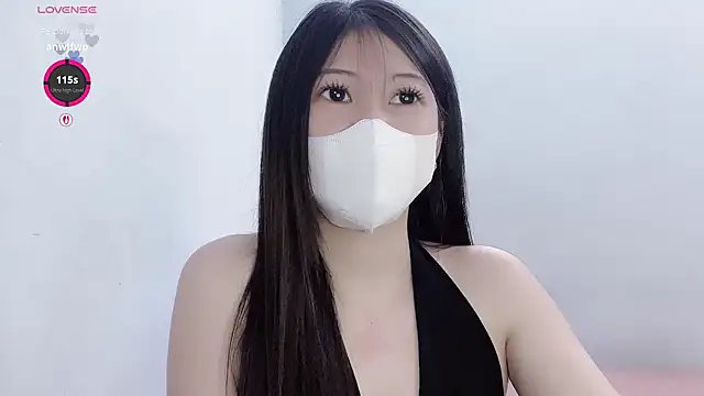 tanhxiu online show from February 8, 8:39 pm