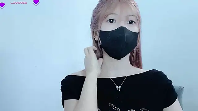 tanhxiu online show from February 14, 1:51 pm