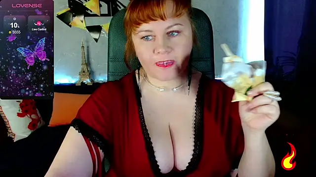 Snapshot of Nikki_March chatting on October 20, 8:15 am Nikki March online show from October 20, 8:15 am