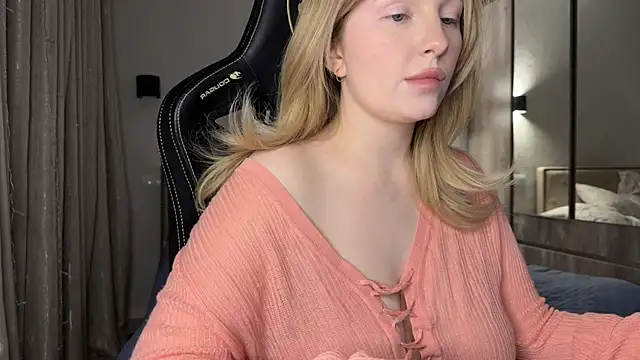 x ivy x online show from December 12, 3:16 pm