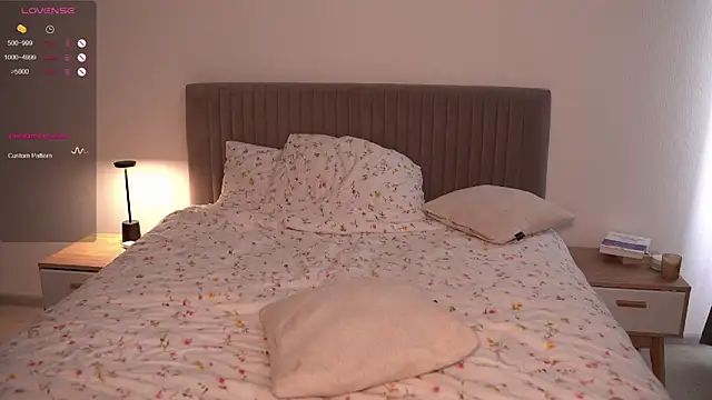 arielbell  online show from October 23, 8:24 am