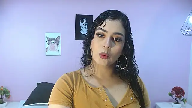 Snapshot of adaraacox chatting on February 20, 3:08 pm adaraacox online show from February 20, 3:08 pm