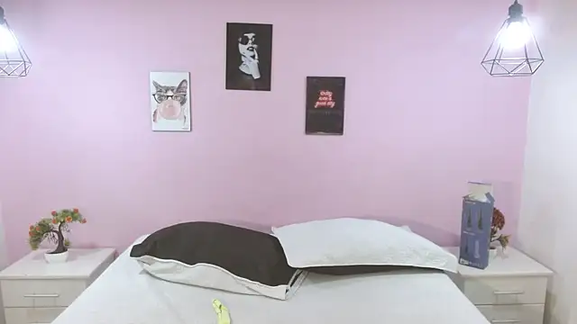 Snapshot of adaraacox chatting on February 28, 7:35 pm adaraacox online show from February 28, 7:35 pm