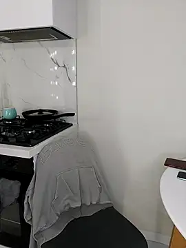 zarina3003 online show from December 5, 4:44 am