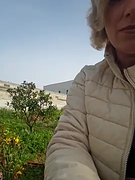 zarina3003 online show from March 3, 9:38 am