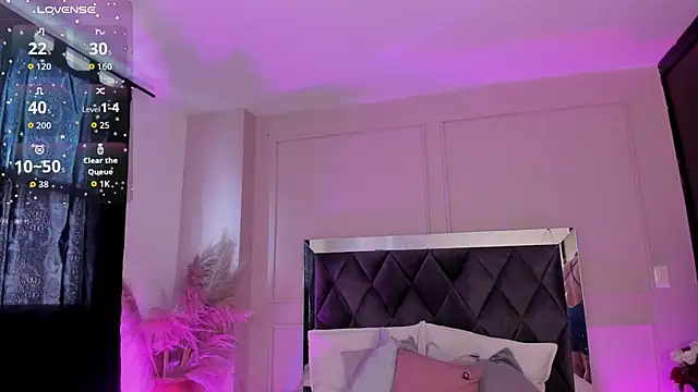 Snapshot of keitlynsoto chatting on September 9, 12:25 pm keitlynsoto online show from September 9, 12:25 pm