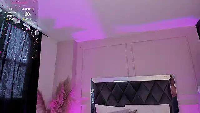 Snapshot of keitlynsoto chatting on October 29, 12:15 pm keitlynsoto online show from October 29, 12:15 pm