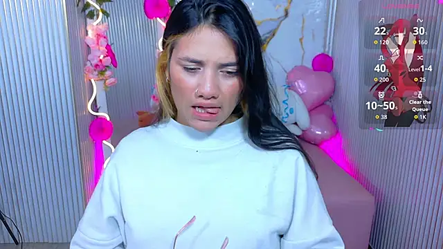 Snapshot of Chiara_tay chatting on June 19, 11:49 am Chiara tay online show from June 19, 11:49 am