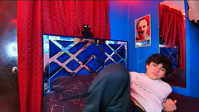 Luke Howland online show from December 22, 8:31 pm