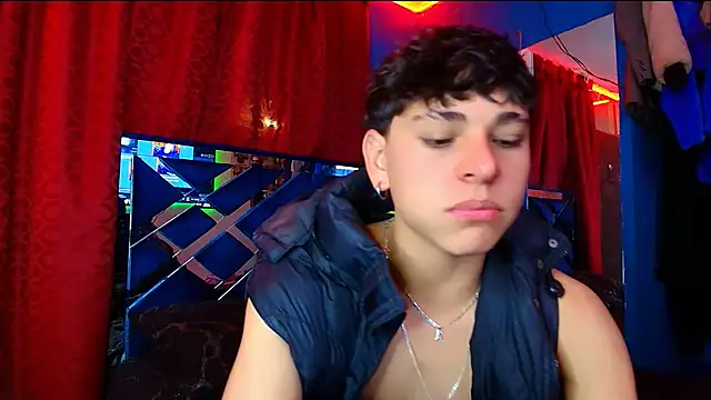 Luke Howland online show from September 18, 11:52 pm