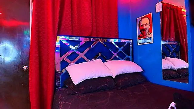 Luke Howland online show from March 27, 2:53 am