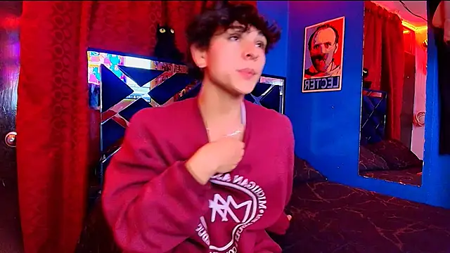 Luke Howland online show from December 5, 12:54 am