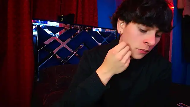 Luke Howland online show from November 7, 12:59 am