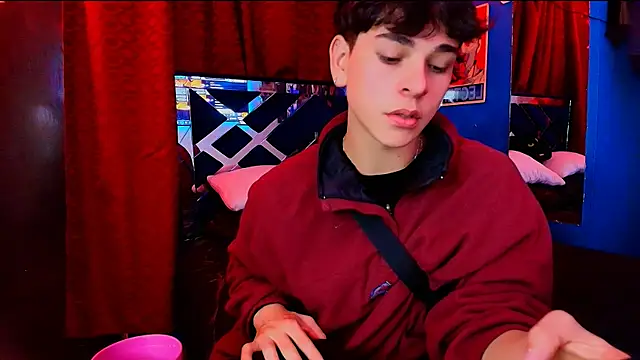 Luke Howland online show from February 26, 4:01 am