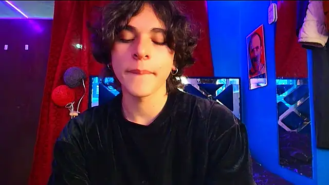 Luke Howland online show from March 3, 11:14 pm