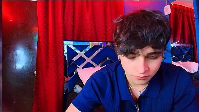 Snapshot of Luke_Howland chatting on June 14, 5:52 am Luke Howland online show from June 14, 5:52 am
