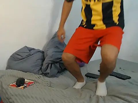 Snapshot of danielitopapuu chatting on November 7, 4:22 pm danielitopapuu online show from November 7, 4:22 pm