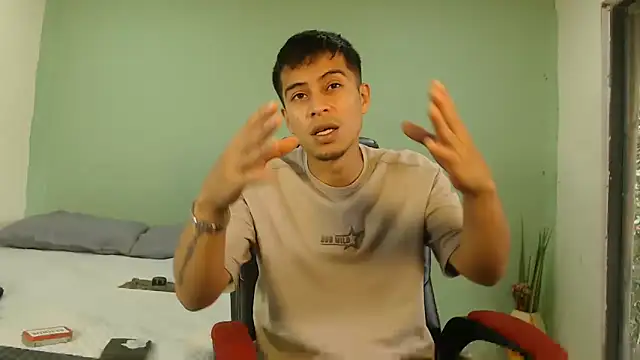 danielitopapuu online show from February 13, 2:39 pm