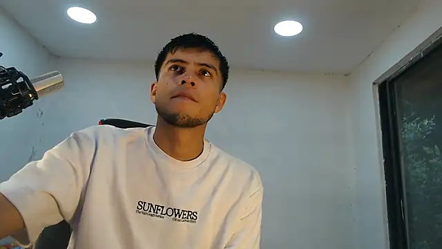 danielitopapuu online show from September 22, 10:27 pm