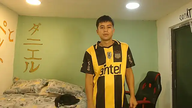 danielitopapuu online show from July 9, 10:59 am