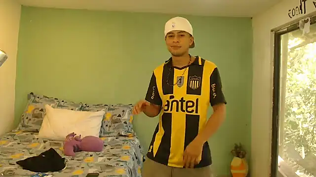 danielitopapuu online show from April 10, 3:19 pm