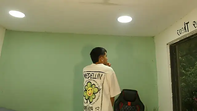 danielitopapuu online show from February 10, 12:04 pm