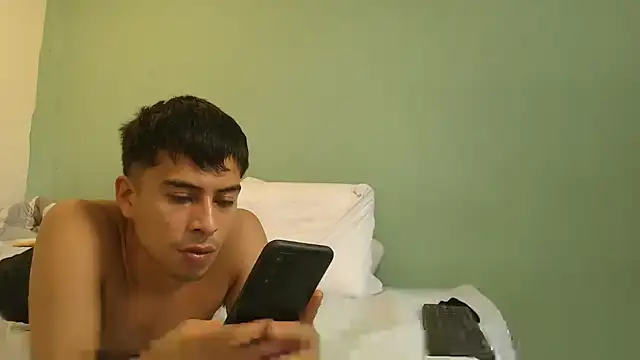 danielitopapuu online show from June 2, 5:13 pm