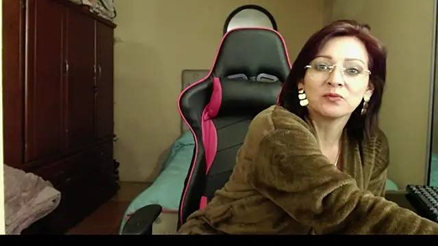 Snapshot of Carol_Scottt chatting on January 31, 11:35 pm Carol Scottt online show from January 31, 11:35 pm
