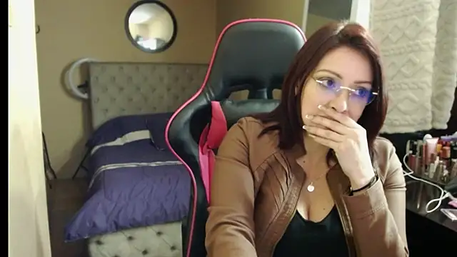 Carol Scottt online show from November 13, 4:49 am