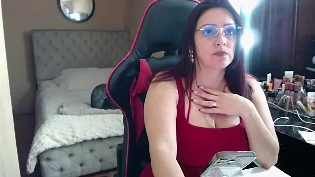 Snapshot of Carol_Scottt chatting on June 17, 5:45 pm Carol Scottt online show from June 17, 5:45 pm