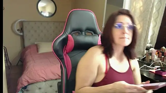 Carol Scottt online show from November 21, 9:14 pm