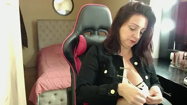 Carol Scottt online show from February 27, 7:14 pm