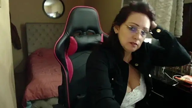 Carol Scottt online show from March 15, 3:41 pm