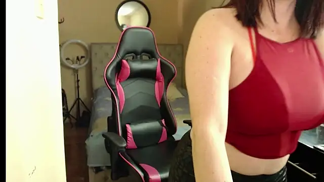 Carol Scottt online show from December 19, 6:43 pm