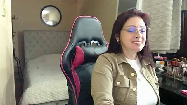 Carol Scottt online show from March 22, 6:09 pm