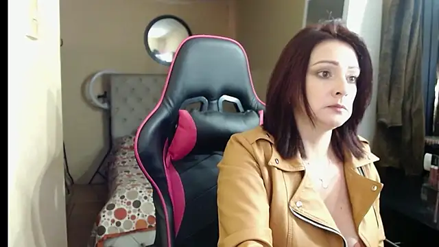 Carol Scottt online show from October 31, 5:31 pm