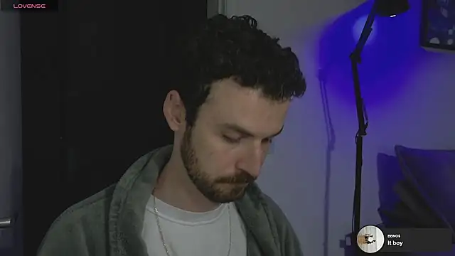 Snapshot of sexxxsutra chatting on November 10, 10:59 pm sexxxsutra online show from November 10, 10:59 pm