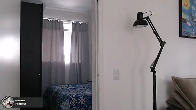 Snapshot of sexxxsutra chatting on March 4, 5:03 pm sexxxsutra online show from March 4, 5:03 pm