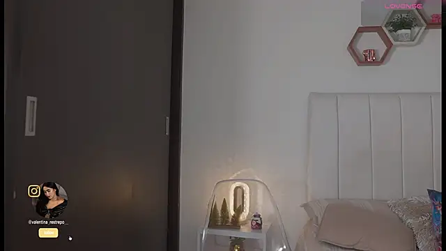 Madison evans1 online show from November 26, 5:07 am