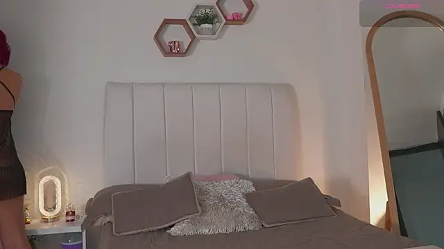 Madison evans1 online show from May 14, 6:43 am