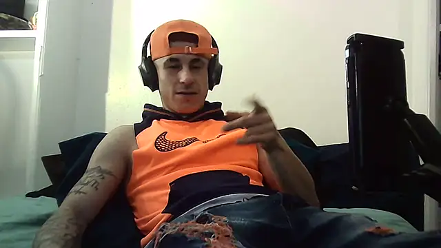 --D-a-D-D-y- online show from February 12, 6:35 am