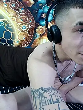 --D-a-D-D-y- online show from December 22, 9:09 am