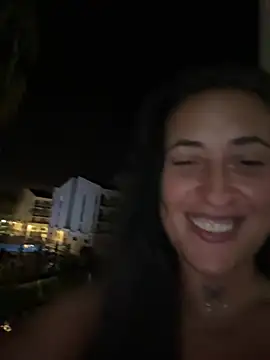Snapshot of CarolaDrago chatting on June 24, 10:51 pm CarolaDrago online show from June 24, 10:51 pm
