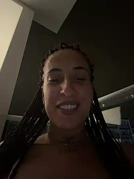 Snapshot of CarolaDrago chatting on July 24, 10:17 pm CarolaDrago online show from July 24, 10:17 pm