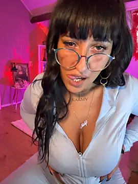 Snapshot of CarolaDrago chatting on November 24, 8:14 am CarolaDrago online show from November 24, 8:14 am